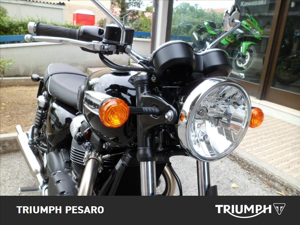 TRIUMPH Bonneville 900 T100 Black dep.A2