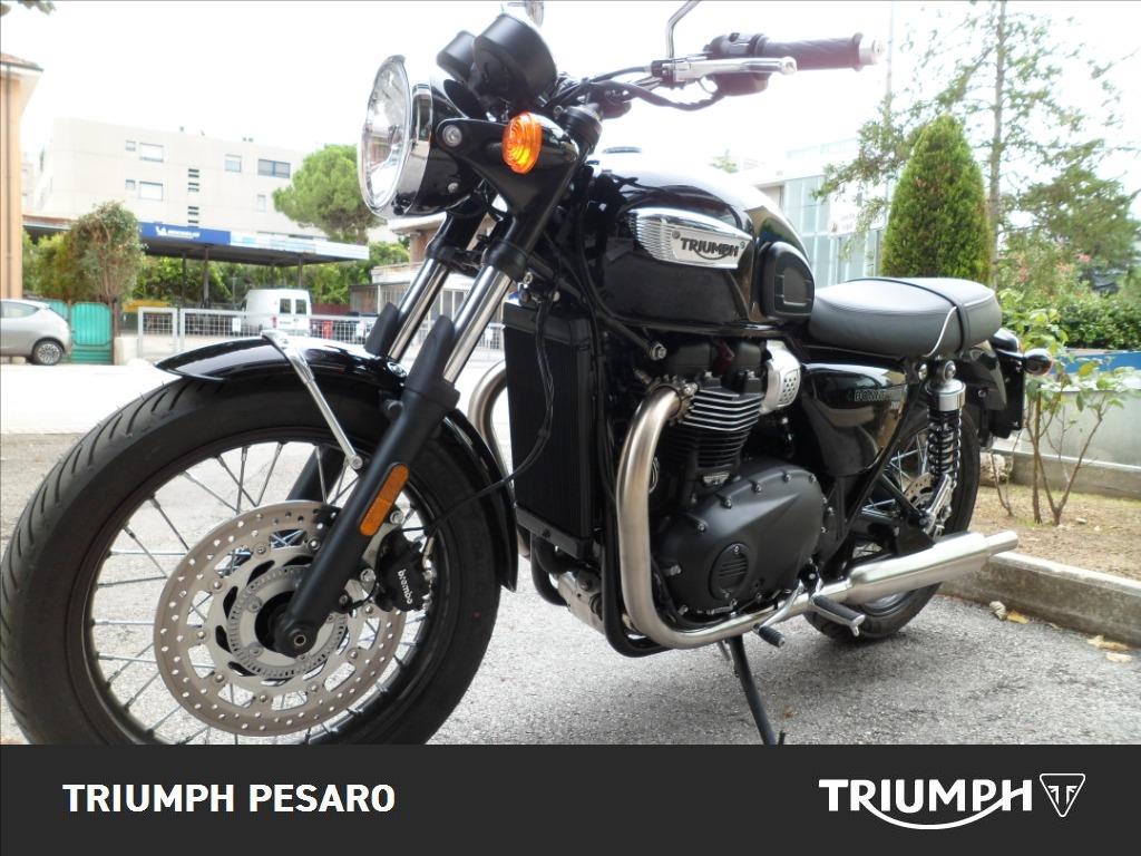 TRIUMPH Bonneville 900 T100 Black dep.A2