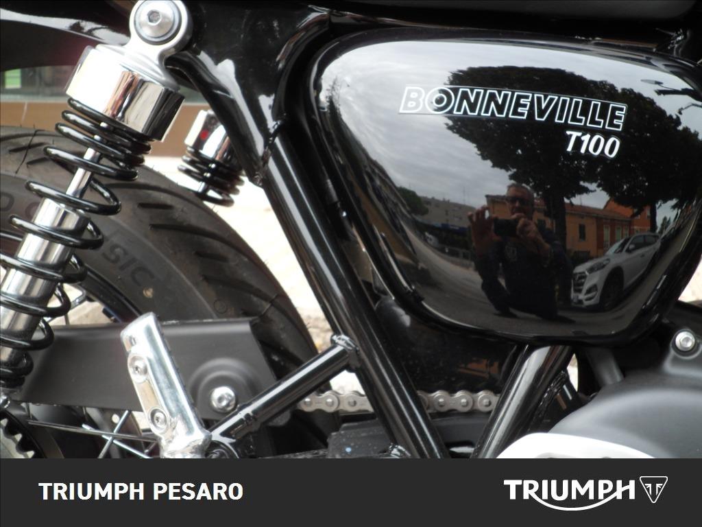 TRIUMPH Bonneville 900 T100 Black dep.A2